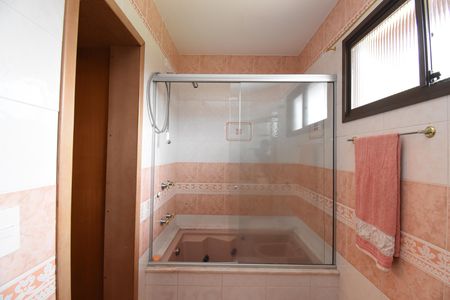 Casa de condomínio à venda com 200m², 4 quartos e 2 vagasBanheiro da Suíte 2