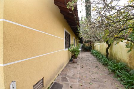 Casa de condomínio à venda com 200m², 4 quartos e 2 vagasÁrea externa