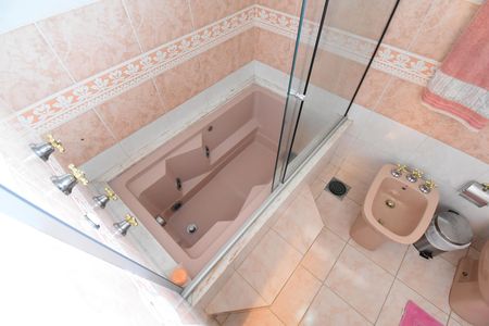 Casa de condomínio à venda com 200m², 4 quartos e 2 vagasBanheiro da Suíte 2