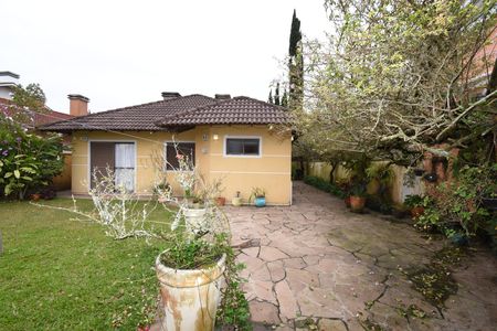 Casa de condomínio à venda com 200m², 4 quartos e 2 vagasÁrea externa