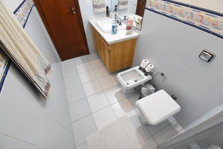 Casa de condomínio à venda com 200m², 4 quartos e 2 vagasBanheiro 3