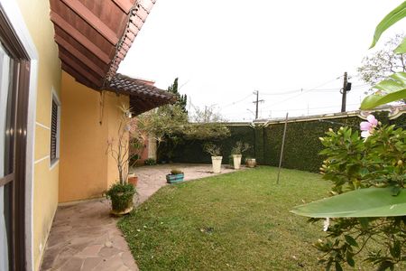 Casa de condomínio à venda com 200m², 4 quartos e 2 vagasÁrea externa