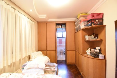 Casa de condomínio à venda com 200m², 4 quartos e 2 vagasSuíte 2