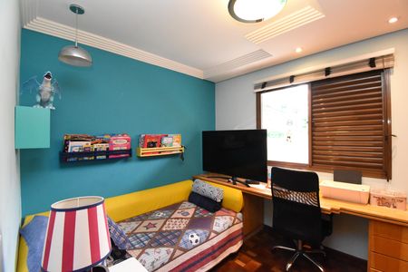 Casa de condomínio à venda com 200m², 4 quartos e 2 vagasQuarto 4