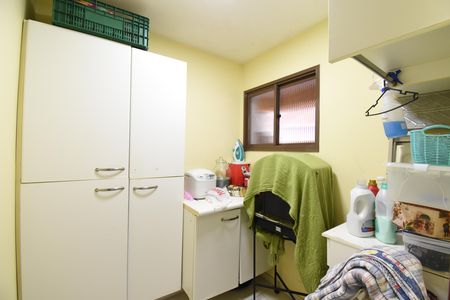 Casa de condomínio à venda com 200m², 4 quartos e 2 vagasÁrea de Serviço