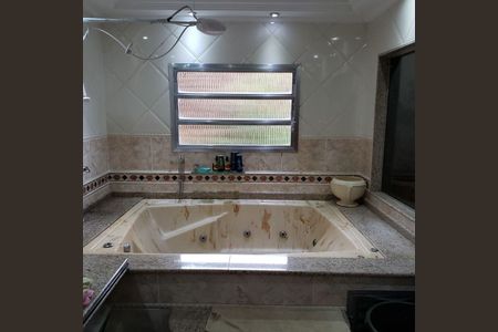 Casa à venda com 268m², 9 quartos e sem vaga