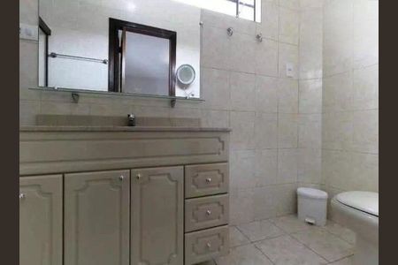 Casa à venda com 3 quartos, 300m² em Vila Carrão, São Paulo