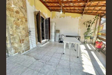 Casa à venda com 3 quartos, 140m² em Jardim Luciara, Guarulhos