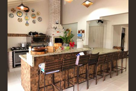 Casa à venda com 420m², 4 quartos e 5 vagas
