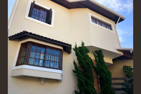 Casa à venda com 420m², 4 quartos e 5 vagas