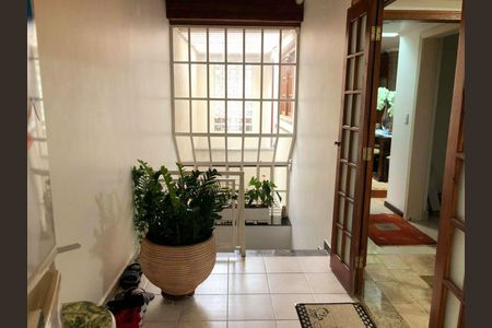 Casa à venda com 420m², 4 quartos e 5 vagas