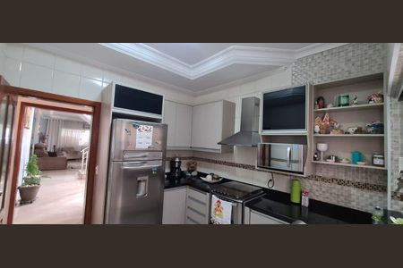 Casa à venda com 192m², 3 quartos e 4 vagas