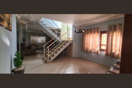 Casa à venda com 192m², 3 quartos e 4 vagas