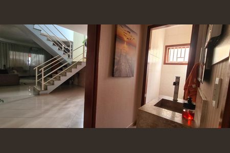 Casa à venda com 192m², 3 quartos e 4 vagas