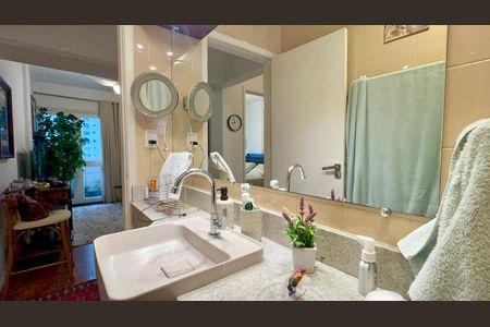 Apartamento à venda com 50m², 2 quartos e 1 vaga Apartamento à venda com 50m², 2 quartos e 1 vagaBanheiro