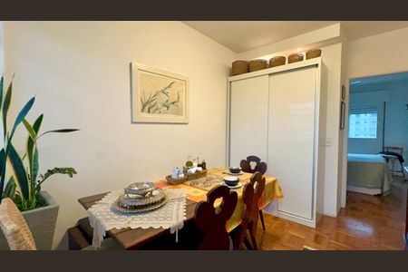 Apartamento à venda com 50m², 2 quartos e 1 vaga Apartamento à venda com 50m², 2 quartos e 1 vagaSala