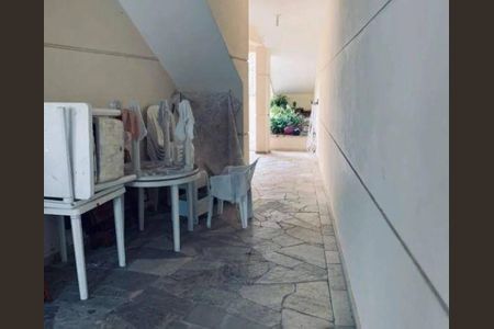 Casa à venda com 4 quartos, 307m² em Sítio Barrocada, São Paulo