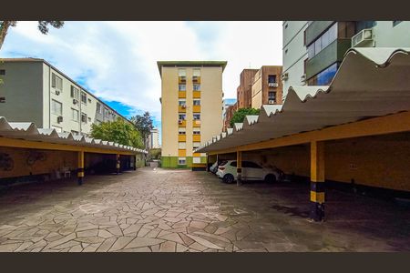 Apartamento à venda com 77m², 2 quartos e 1 vaga