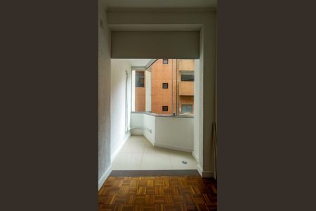 Apartamento à venda com 77m², 2 quartos e 1 vaga