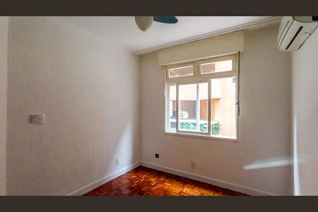 Apartamento à venda com 77m², 2 quartos e 1 vaga