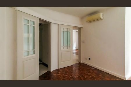 Apartamento à venda com 77m², 2 quartos e 1 vaga