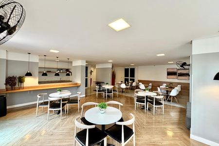 Apartamento à venda com 47m², 2 quartos e 1 vaga Apartamento à venda com 47m², 2 quartos e 1 vagaSalão de Festas