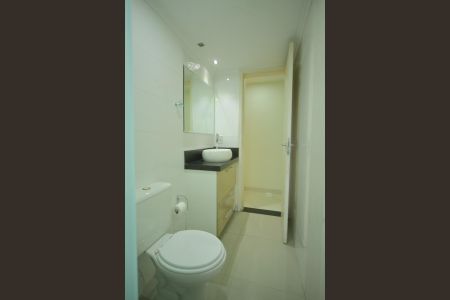 Banheiro  de apartamento para alugar com 2 quartos, 54m² em Taboão, São Bernardo do Campo