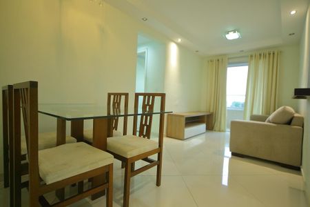 Sala de apartamento para alugar com 2 quartos, 54m² em Taboão, São Bernardo do Campo
