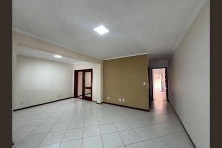 Casa à venda com 200m², 3 quartos e 2 vagas
