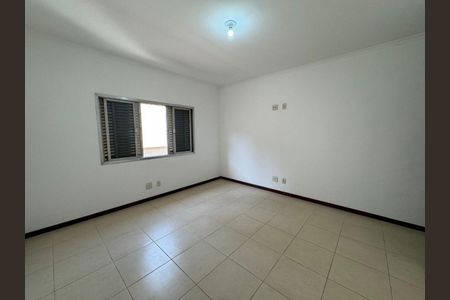 Casa à venda com 200m², 3 quartos e 2 vagas