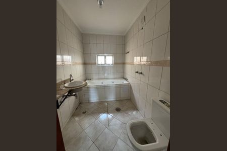 Casa à venda com 200m², 3 quartos e 2 vagas