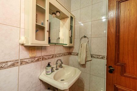 Casa para alugar com 391m², 3 quartos e 2 vagasBanheiro Social 1