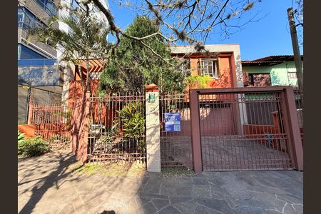 Casa para alugar com 391m², 3 quartos e 2 vagasPlaca Instalada com código OABU-88 na data 25.06.26