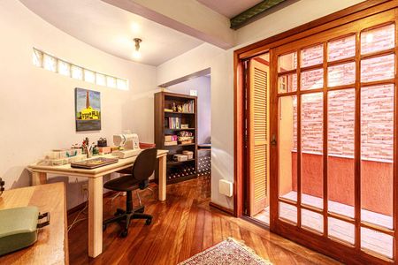 Casa para alugar com 391m², 3 quartos e 2 vagasEscritório