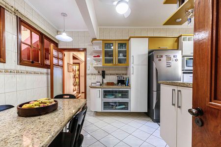 Casa para alugar com 391m², 3 quartos e 2 vagasCozinha