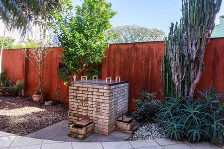 Casa para alugar com 391m², 3 quartos e 2 vagasEspaço Externo
