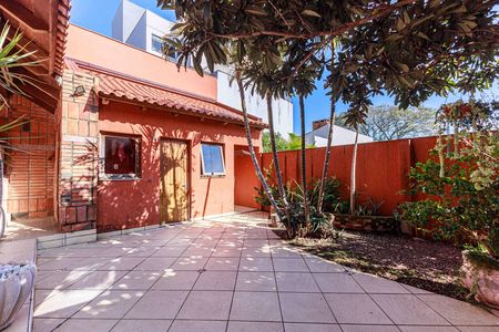 Casa para alugar com 391m², 3 quartos e 2 vagasEspaço Externo 