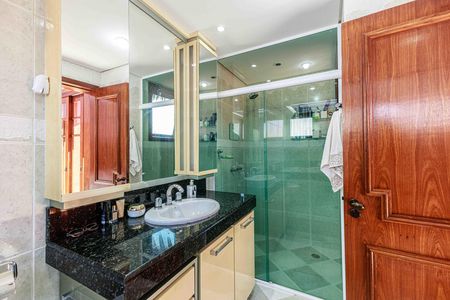 Casa para alugar com 391m², 3 quartos e 2 vagasBanheiro da Suíte