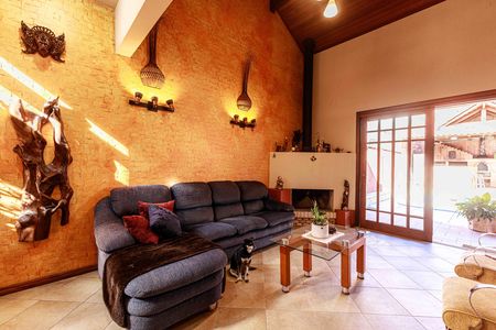 Casa para alugar com 391m², 3 quartos e 2 vagasSala