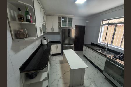 Casa à venda com 160m², 3 quartos e 2 vagas