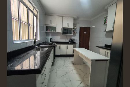 Casa à venda com 160m², 3 quartos e 2 vagas