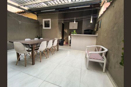 Casa à venda com 160m², 3 quartos e 2 vagas