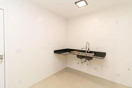 Casa à venda com 3 quartos, 105m² em Vila Paiva, São Paulo