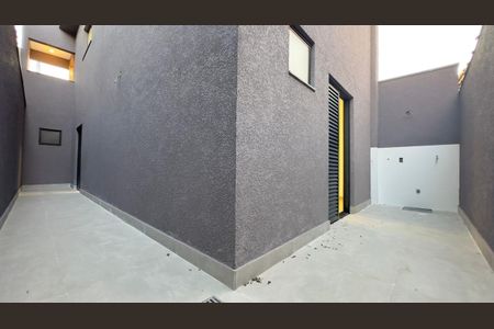 Casa à venda com 130m², 3 quartos e 2 vagas