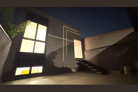 Casa à venda com 130m², 3 quartos e 2 vagas