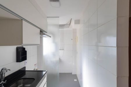 Apartamento à venda com 42m², 2 quartos e 2 vagas Apartamento à venda com 42m², 2 quartos e 2 vagasCozinha e Área de Serviço
