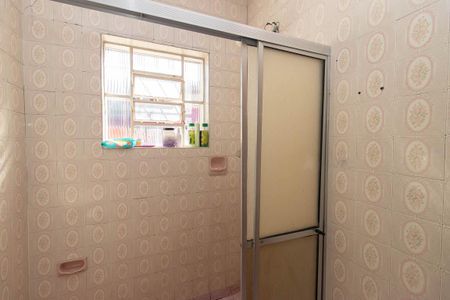 Casa à venda com 128m², 2 quartos e 1 vagaBanheiro