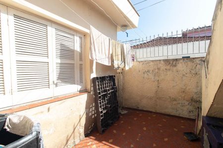 Casa à venda com 128m², 2 quartos e 1 vagaQuintal