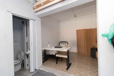 Casa à venda com 128m², 2 quartos e 1 vagaSalão