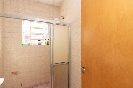 Casa à venda com 128m², 2 quartos e 1 vagaBanheiro